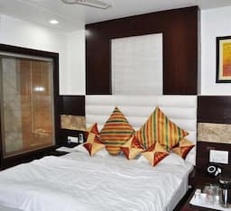 DEluxe double bed new